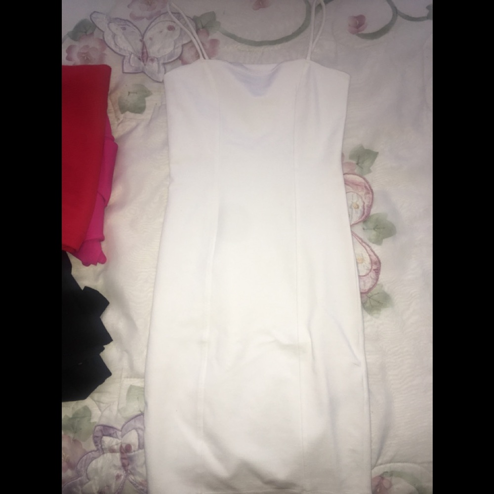 white bodycon dress